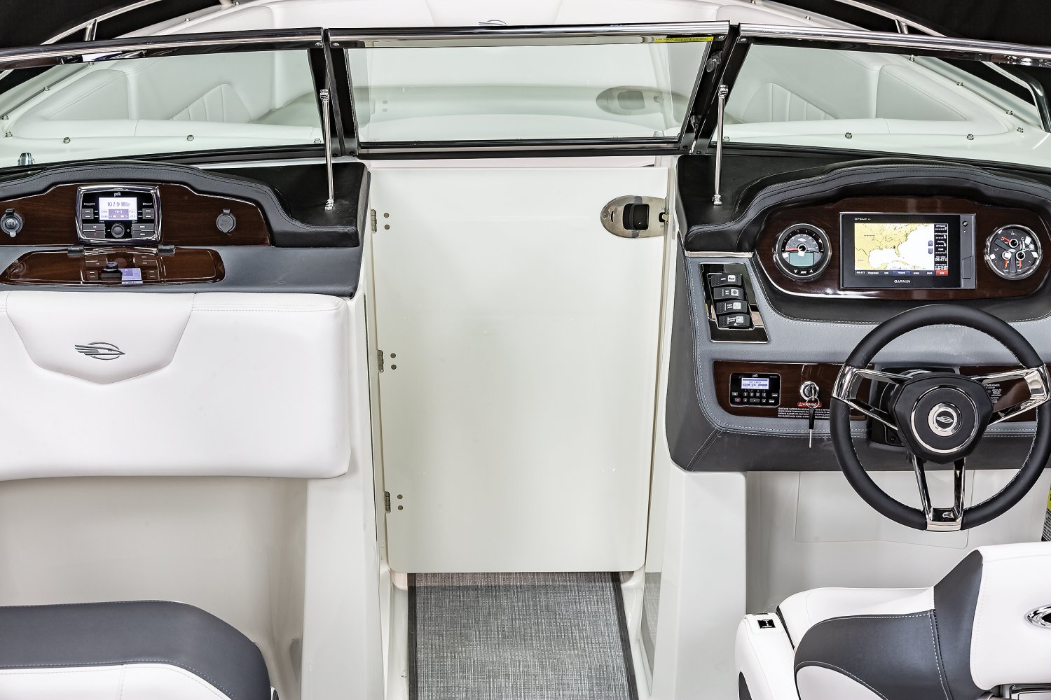 SSX-237-BowCloseOffDoor-19 SSX-237-BowCloseOffDoor-19